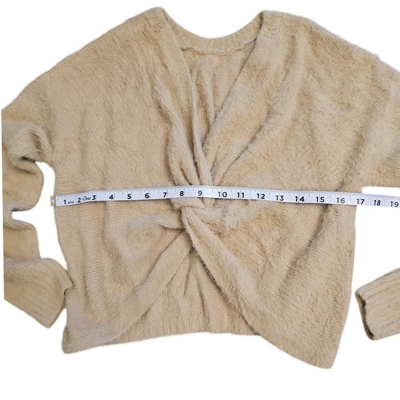 Hollister‎ Cozy Twist-Front Cropped Sweater in Beige Women's XS - Picture 9 of 10
